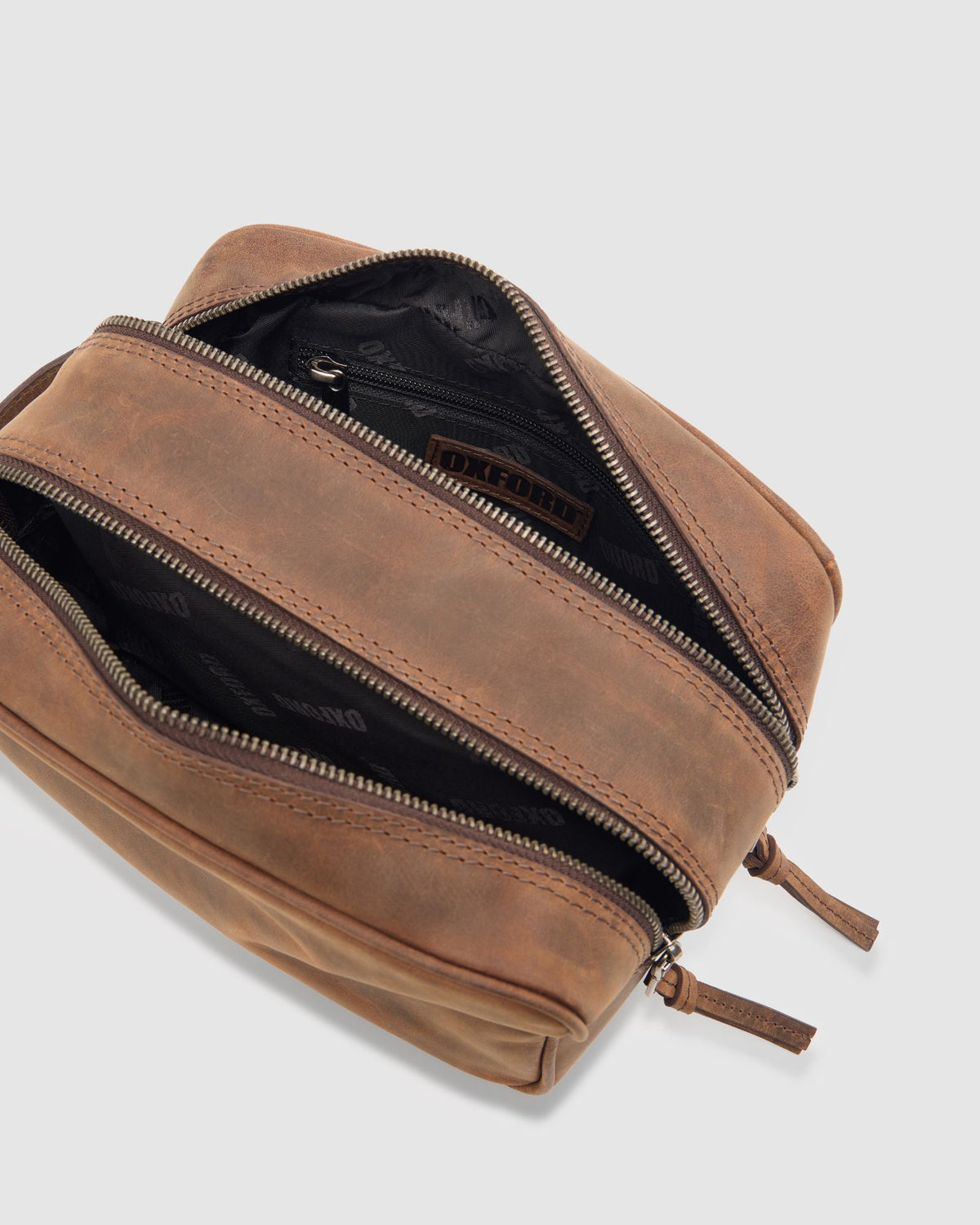 Barton Leather Wash Bag MENS ACCESSORIES