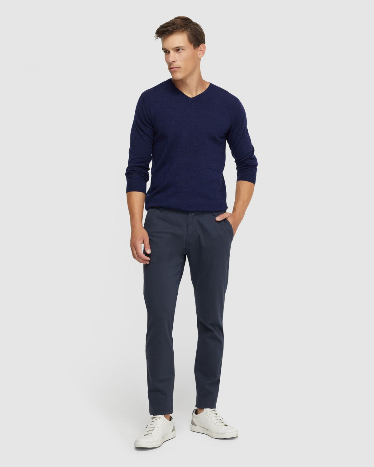 V-NECK PURE MERINO WOOL KNIT MENS KNITWEAR