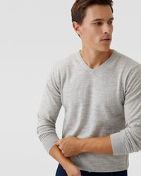 V-NECK PURE MERINO WOOL KNIT MENS KNITWEAR