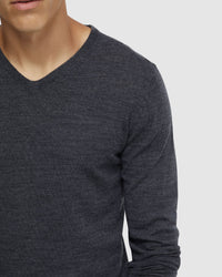 V-NECK PURE MERINO WOOL KNIT MENS KNITWEAR