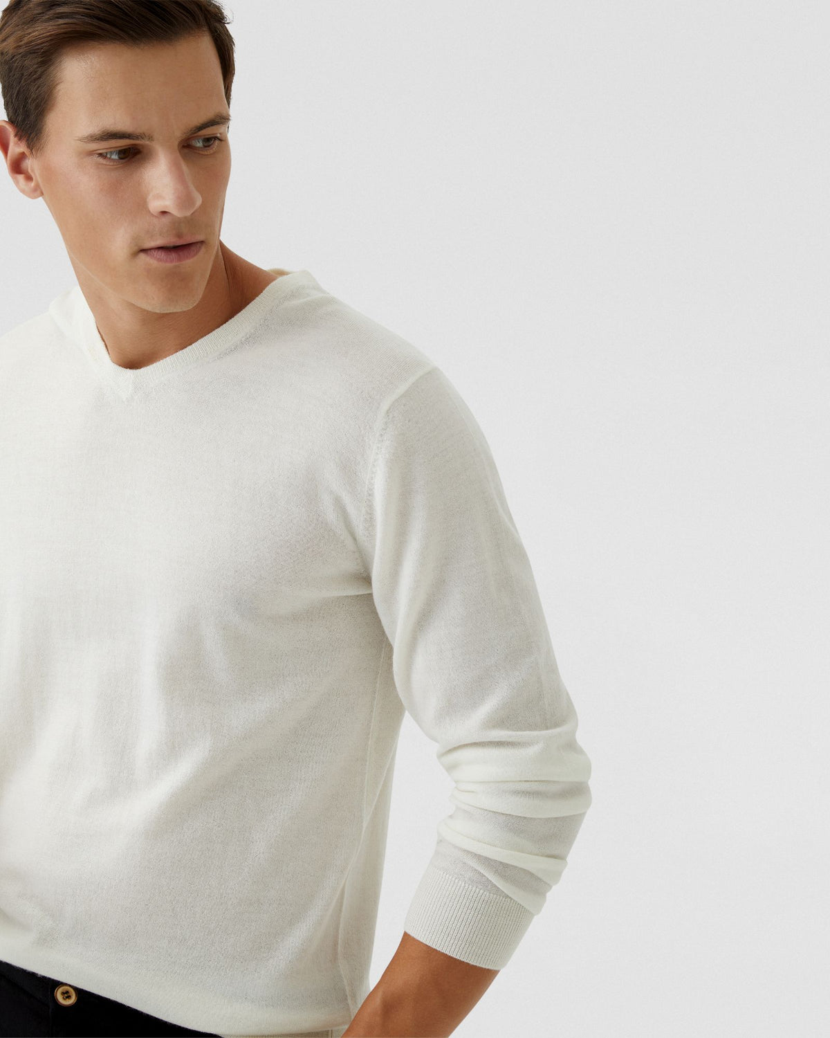 V-NECK PURE MERINO WOOL KNIT MENS KNITWEAR