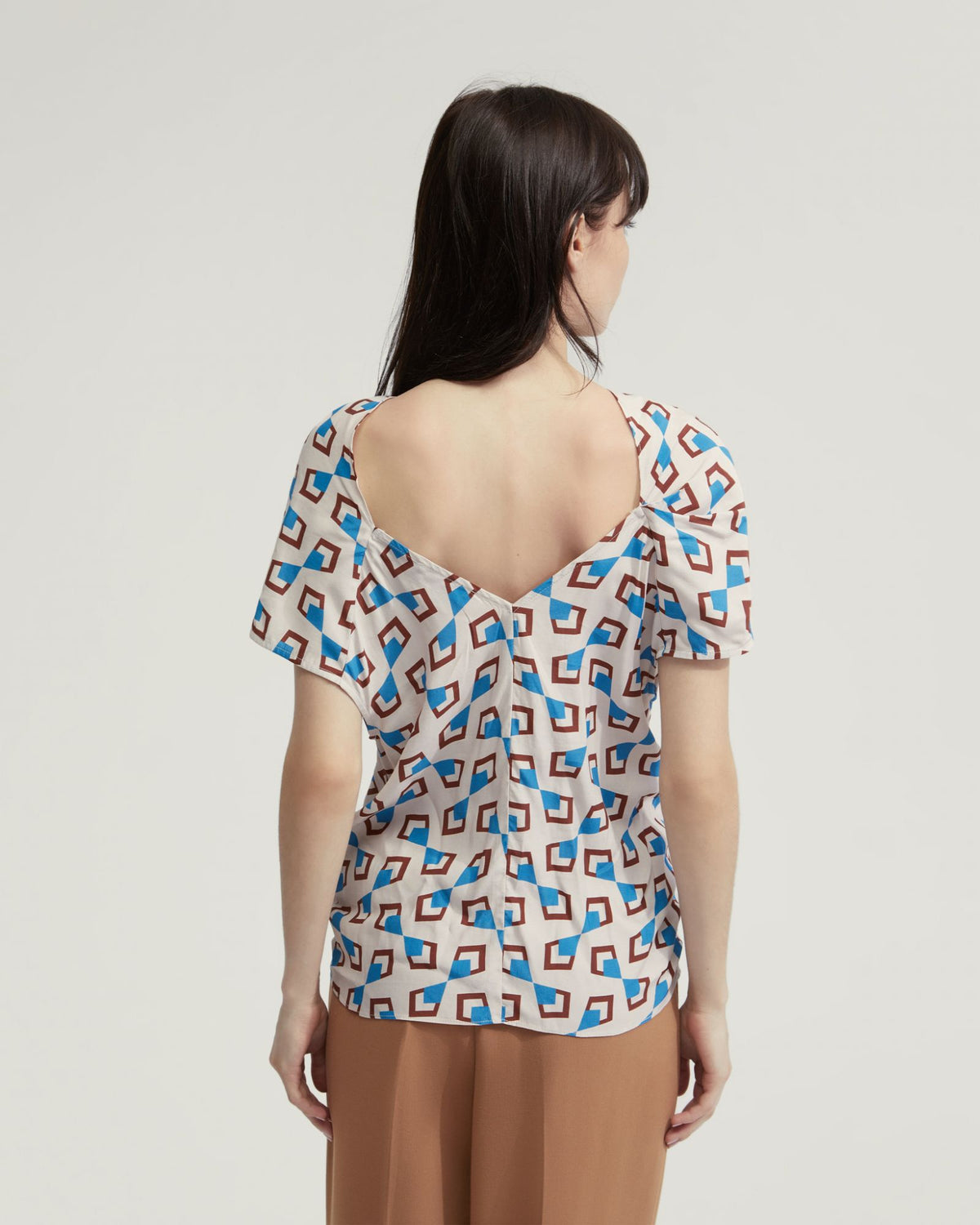 SAMARA GEO PRINT TOP WOMENS TOPS