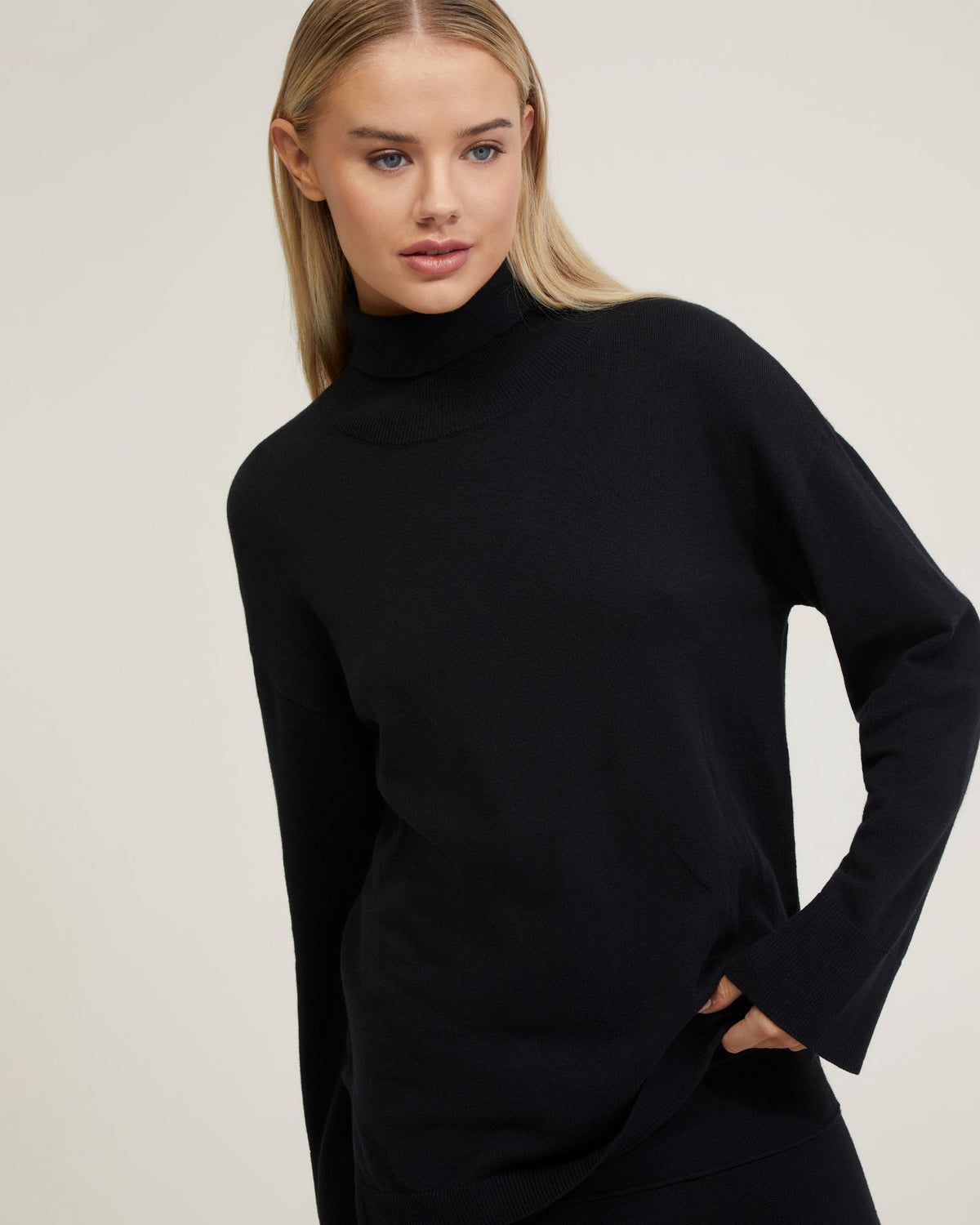 Totti Oversize Turtle Neck Knit