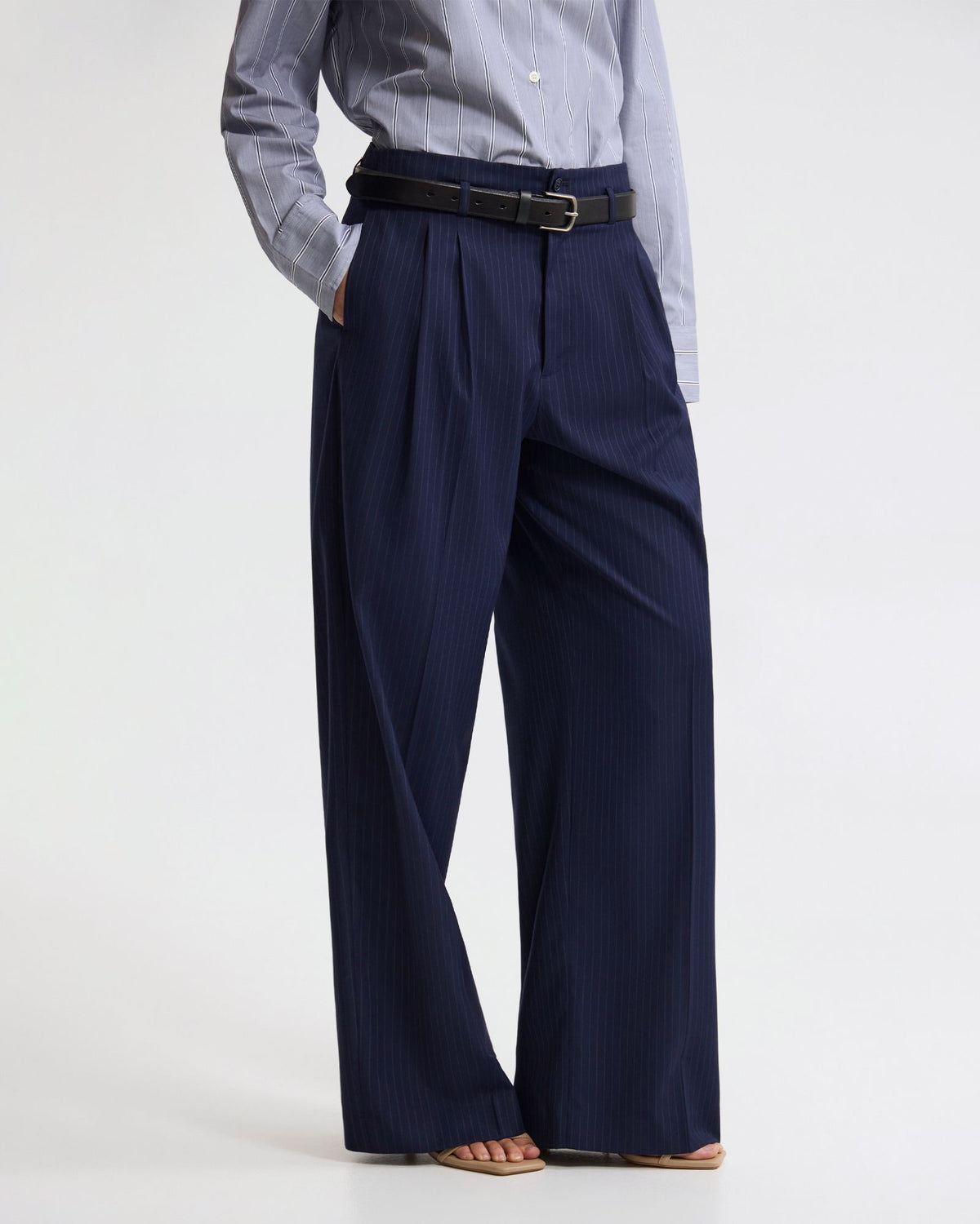 THEA LOW BELT LOOP PANT WOMENS PANTS