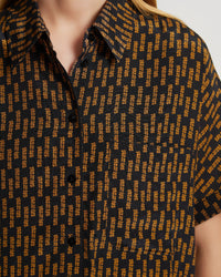 JASMINE PRINTED SHORT SLEEVE SHIRT WOMENS SHIRTS