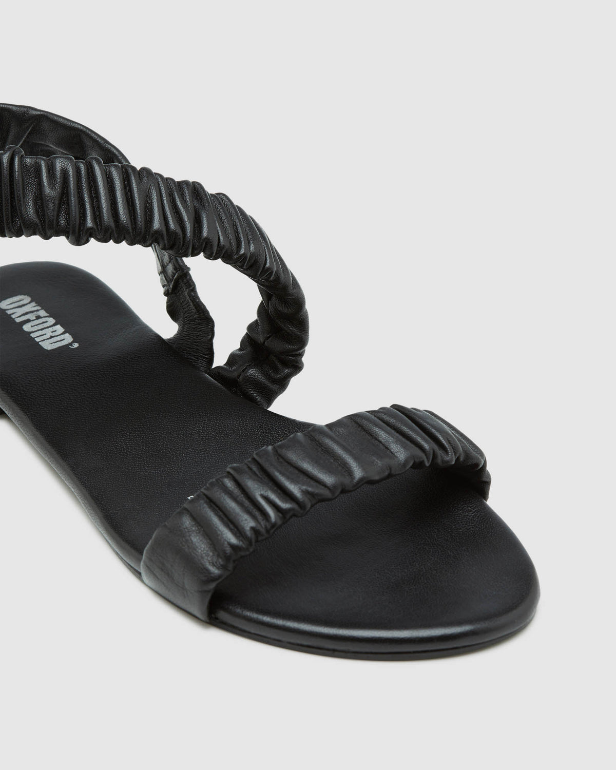 LYLA LEATHER SCRUNTCHY SANDAL BLACK